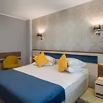 Splendid Conference & - Adults Only Mamaia