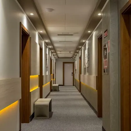 Splendid Conference & - Adults Only 4*