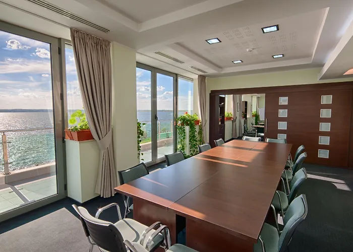 Splendid Conference & - Adults Only